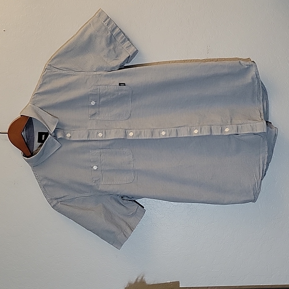 VANS Medium Classic Fit Button Up Short Sleeve Shirt